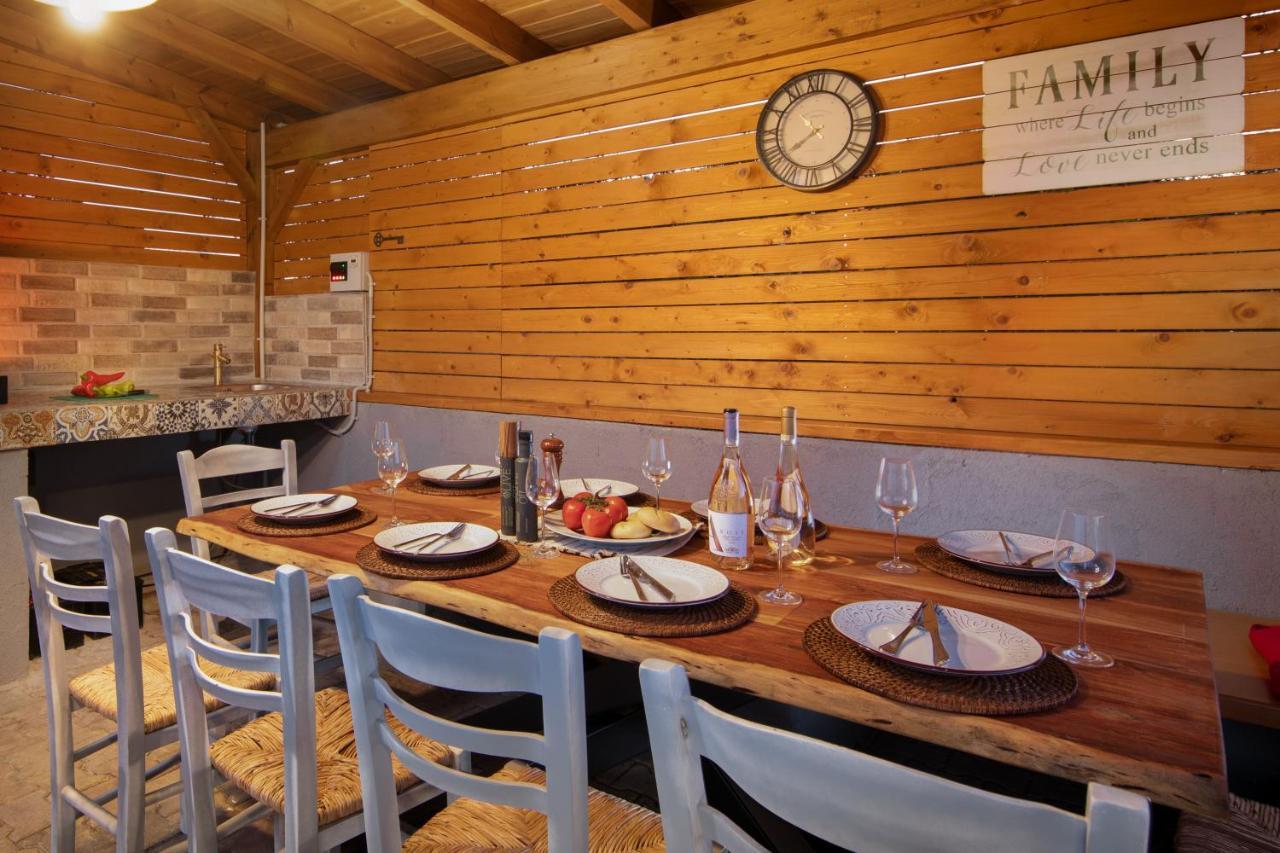 Villa Serenity - Off Grid Villa Puládesz Kültér fotó